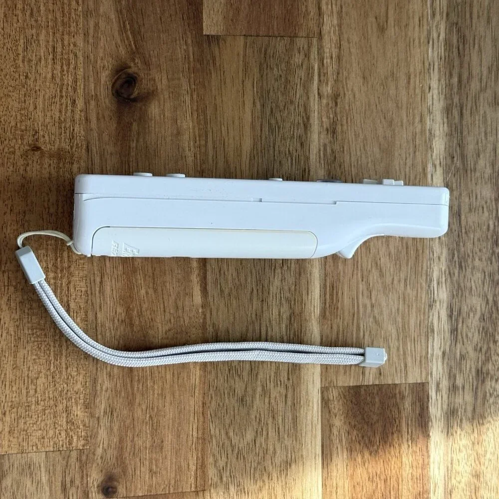 OEM Nintendo‎ Wii Remote White Controller Works Tested Official Authentic READ!*